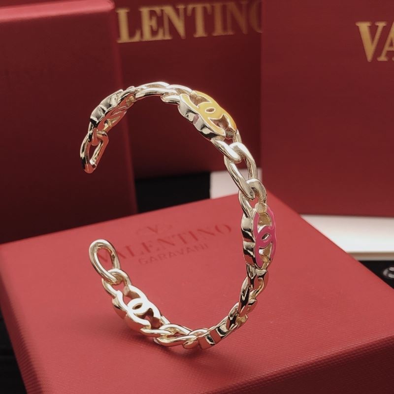 Ch**el bracelets